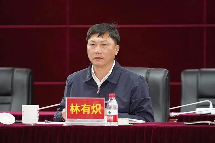 说出来你可能不信,4名干部收茅台、喝茅台,被点名